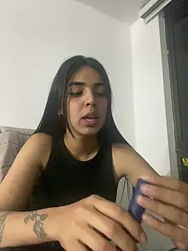 Miss Nicole online show from 12/19/24, 05:07