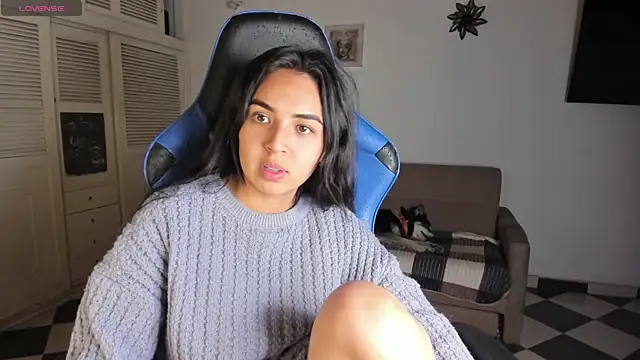 Miss Nicole online show from 12/20/24, 06:19