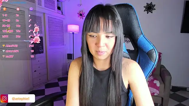 Miss Nicole online show from 12/29/24, 04:27