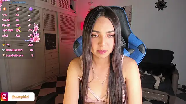 Miss Nicole online show from 01/23/25, 04:19