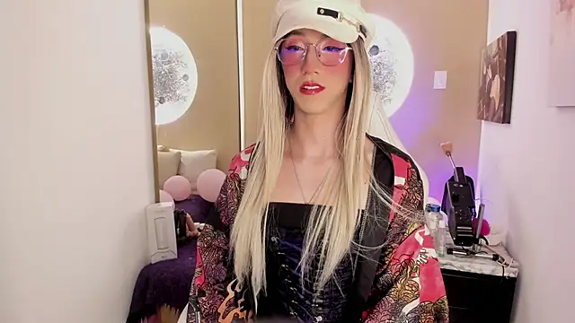 Yaki Tai online show from 04/12/26, 04:06