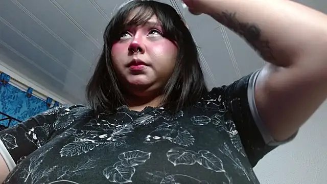 Snapshot of litlle_cat chatting on 06/02/26, 06:37 litlle cat online show from 06/02/26, 06:37