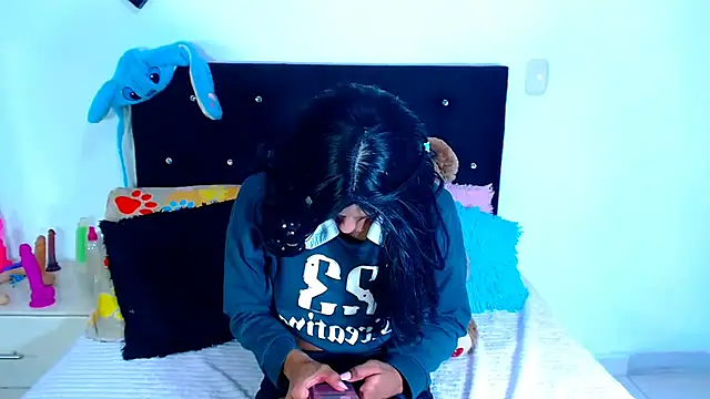 Jenng18 online show from 12/17/25, 03:23