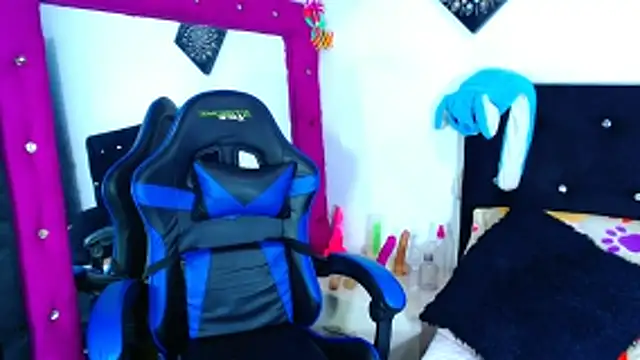 Jenng18 online show from 04/04/26, 05:06