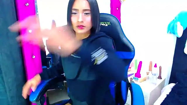 Jenng18 online show from 04/11/26, 07:56