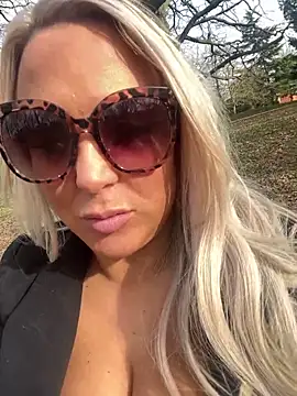 Bustyblondebabe32 online show from 03/21/25, 03:57