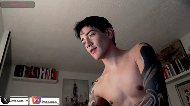 ivaaaan  online show from 12/18/25, 12:38