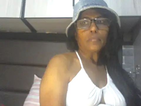 MsAttitude online show from 04/22/26, 07:33