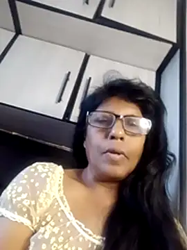 Snapshot of MsAttitude chatting on 05/05/26, 08:33 MsAttitude online show from 05/05/26, 08:33