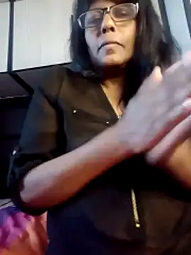 Snapshot of MsAttitude chatting on 06/12/26, 08:24 MsAttitude online show from 06/12/26, 08:24