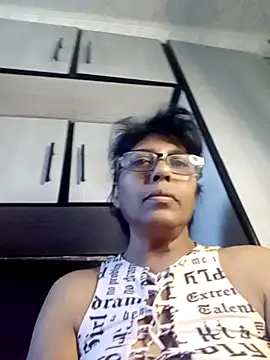 Snapshot of MsAttitude chatting on 07/24/26, 07:28 MsAttitude online show from 07/24/26, 07:28