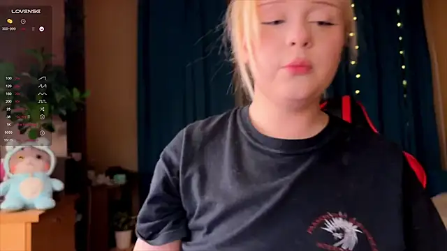 LisaLaas online show from 10/03/25, 07:00