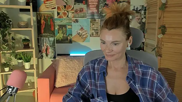 MistyBarnes online show from 03/02/25, 03:27