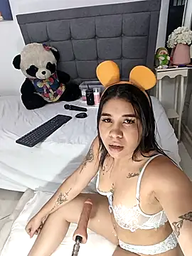 KIannaNicole online show from 09/19/25, 03:19