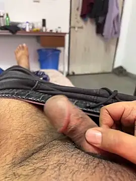 Snapshot of Mushroomhead69 chatting on 02/13/25, 07:24 Mushroomhead69 online show from 02/13/25, 07:24