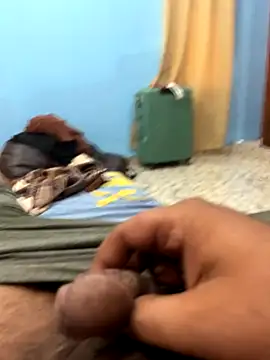 Snapshot of Mushroomhead69 chatting on 11/07/25, 03:28 Mushroomhead69 online show from 11/07/25, 03:28