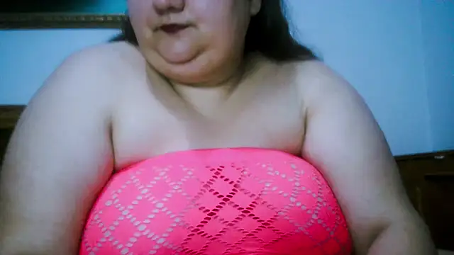 Snapshot of nicholle chatting on 01/06/26, 02:37 nicholle online show from 01/06/26, 02:37