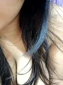 Nia  09 online show from 02/18/25, 10:14