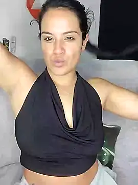 zhayra rose online show from 01/03/25, 03:27