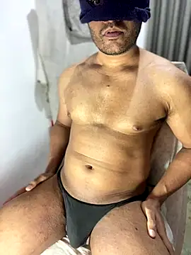 Lahirumadu2 online show from 12/17/25, 07:20