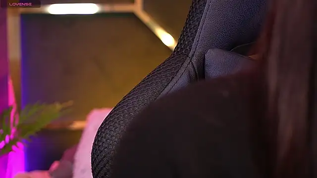 LittleeCutee online show from 10/25/25, 07:27