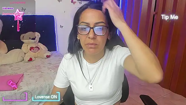 alma blue online show from 11/15/25, 11:21