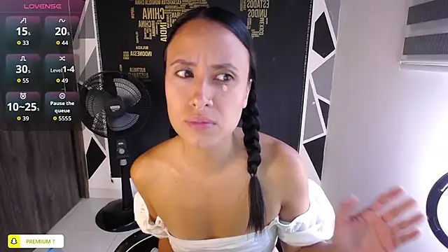 Snapshot of amyharlow_1 chatting on 09/08/25, 06:07 amyharlow 1 online show from 09/08/25, 06:07