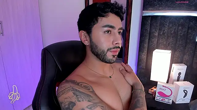 ItsMeEros online show from 02/20/25, 01:03