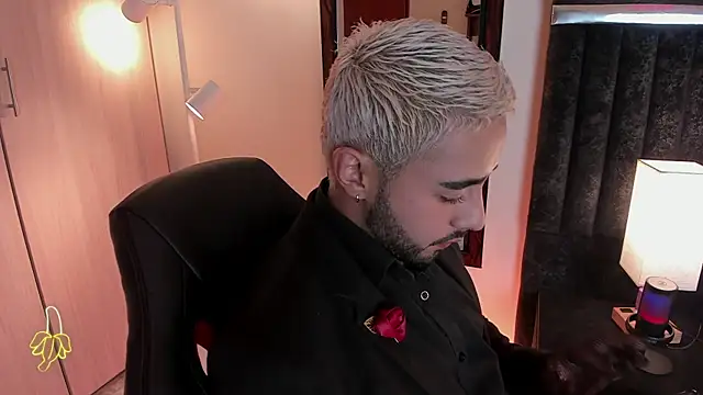 ItsMeEros online show from 09/14/25, 12:21