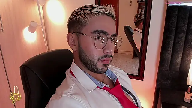 ItsMeEros online show from 10/08/25, 12:08