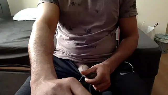 CoolBiDude online show from 03/18/26, 03:37