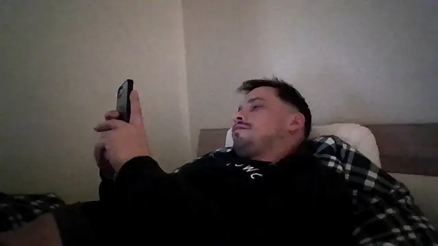 Jonkitzler1 online show from 01/11/26, 02:55