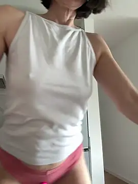 fuckable milf online show from 03/22/26, 10:51