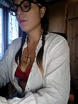 Snapshot of dolcehelena993 chatting on 09/20/25, 12:28 dolcehelena993 online show from 09/20/25, 12:28