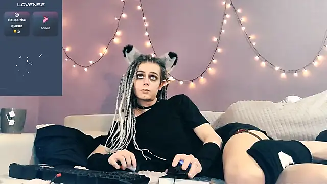 Littlepinkcat online show from 02/23/25, 07:17