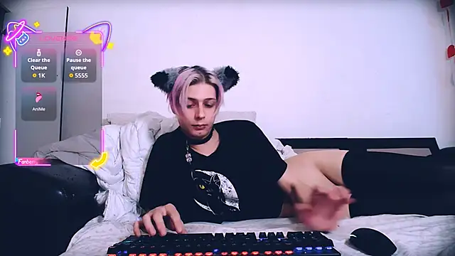 Littlepinkcat online show from 05/30/26, 12:57
