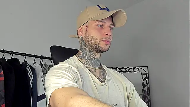  jamesleandros1 online show from 10/23/25, 12:43