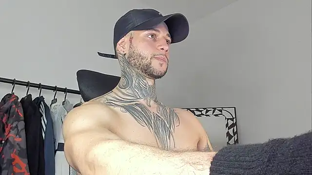  jamesleandros1 online show from 11/04/25, 01:59