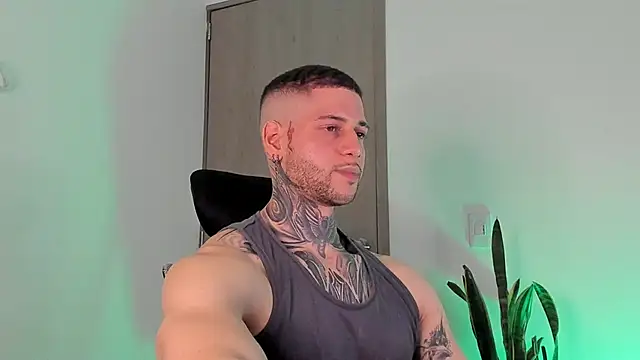  jamesleandros1 online show from 02/04/26, 04:07