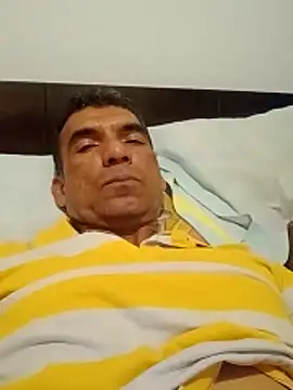 Snapshot of Daddy1972 chatting on 12/11/24, 05:10 Daddy1972 online show from 12/11/24, 05:10