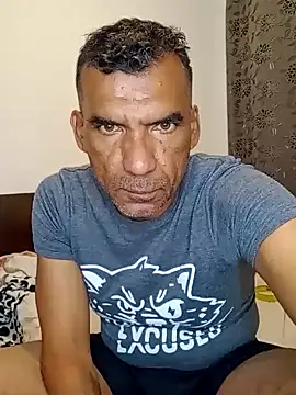 Snapshot of Daddy1972 chatting on 12/30/24, 09:50 Daddy1972 online show from 12/30/24, 09:50