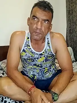 Snapshot of Daddy1972 chatting on 01/11/25, 04:14 Daddy1972 online show from 01/11/25, 04:14