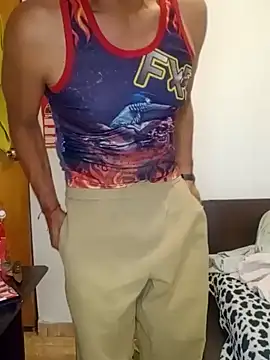 Snapshot of Daddy1972 chatting on 02/07/25, 05:10 Daddy1972 online show from 02/07/25, 05:10