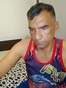 Snapshot of Daddy1972 chatting on 02/07/25, 10:20 Daddy1972 online show from 02/07/25, 10:20