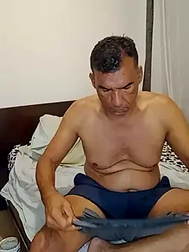 Snapshot of Daddy1972 chatting on 02/12/25, 07:56 Daddy1972 online show from 02/12/25, 07:56