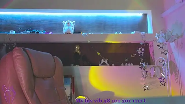 Snapshot of Malika_uAngel chatting on 09/24/25, 06:00 Malika uAngel online show from 09/24/25, 06:00