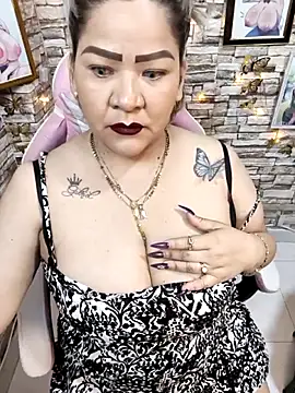 Snapshot of Dalessa_Bigtits chatting on 05/27/26, 01:57 Dalessa Bigtits online show from 05/27/26, 01:57