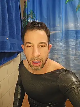 Sexyjulien25 online show from 04/29/26, 11:36