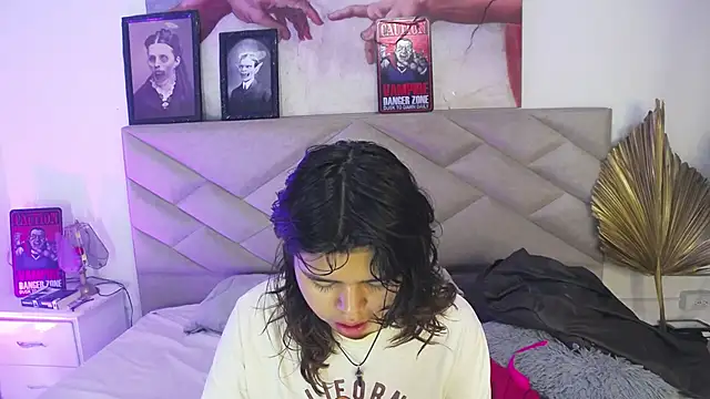 Snapshot of SabinaMerchetti chatting on 10/20/25, 03:40 SabinaMerchetti online show from 10/20/25, 03:40