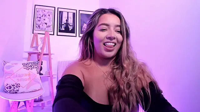 sofihill01 online show from 04/21/26, 01:42